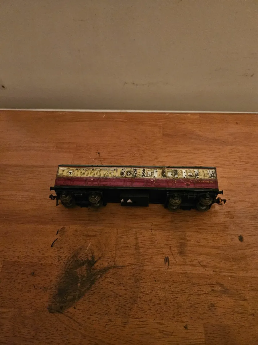 Hornby Dublo OO Gauge Carraige Metal