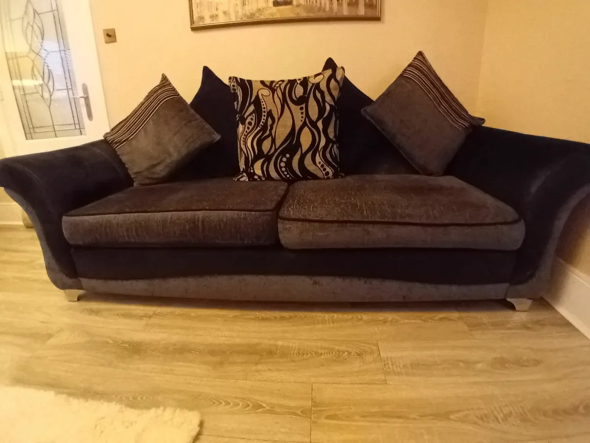 Sofa - Image 3