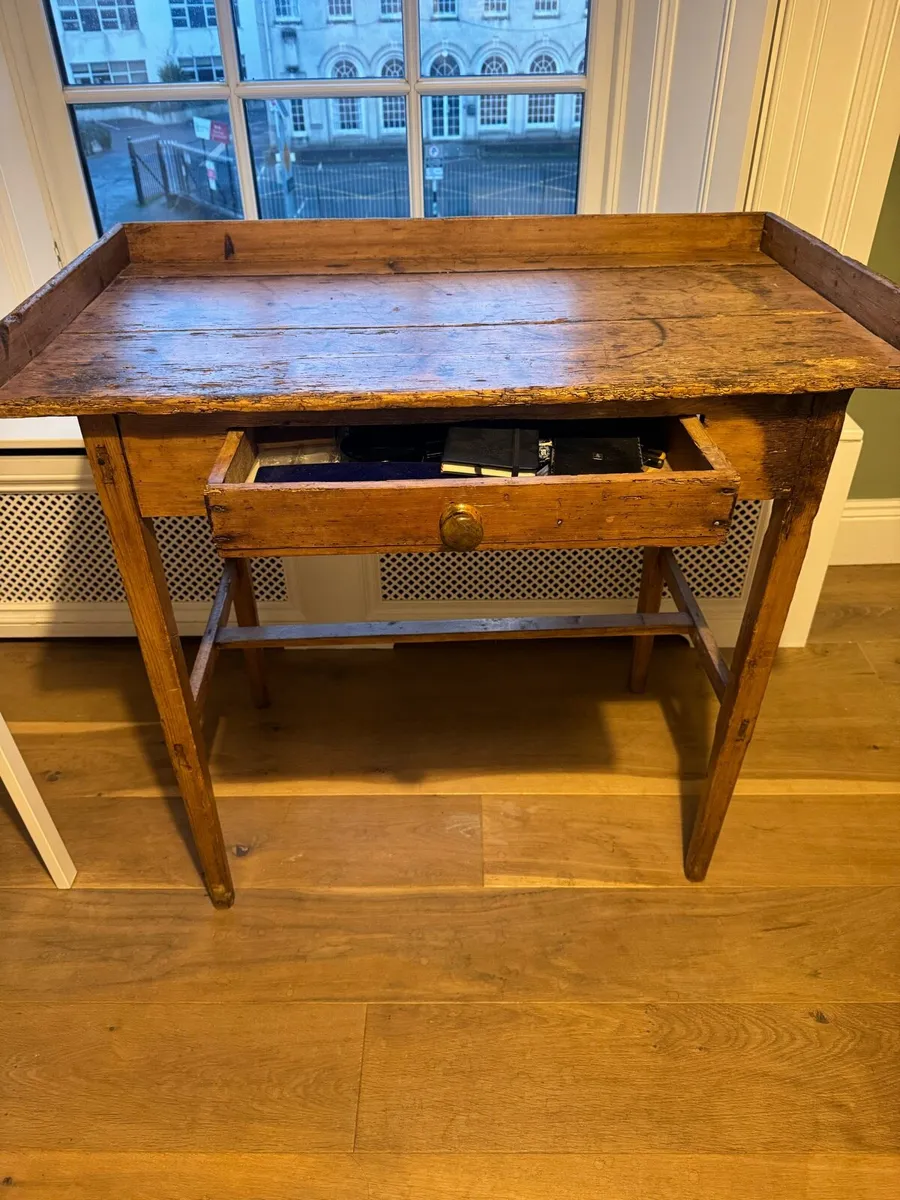 Antique desk - Image 3