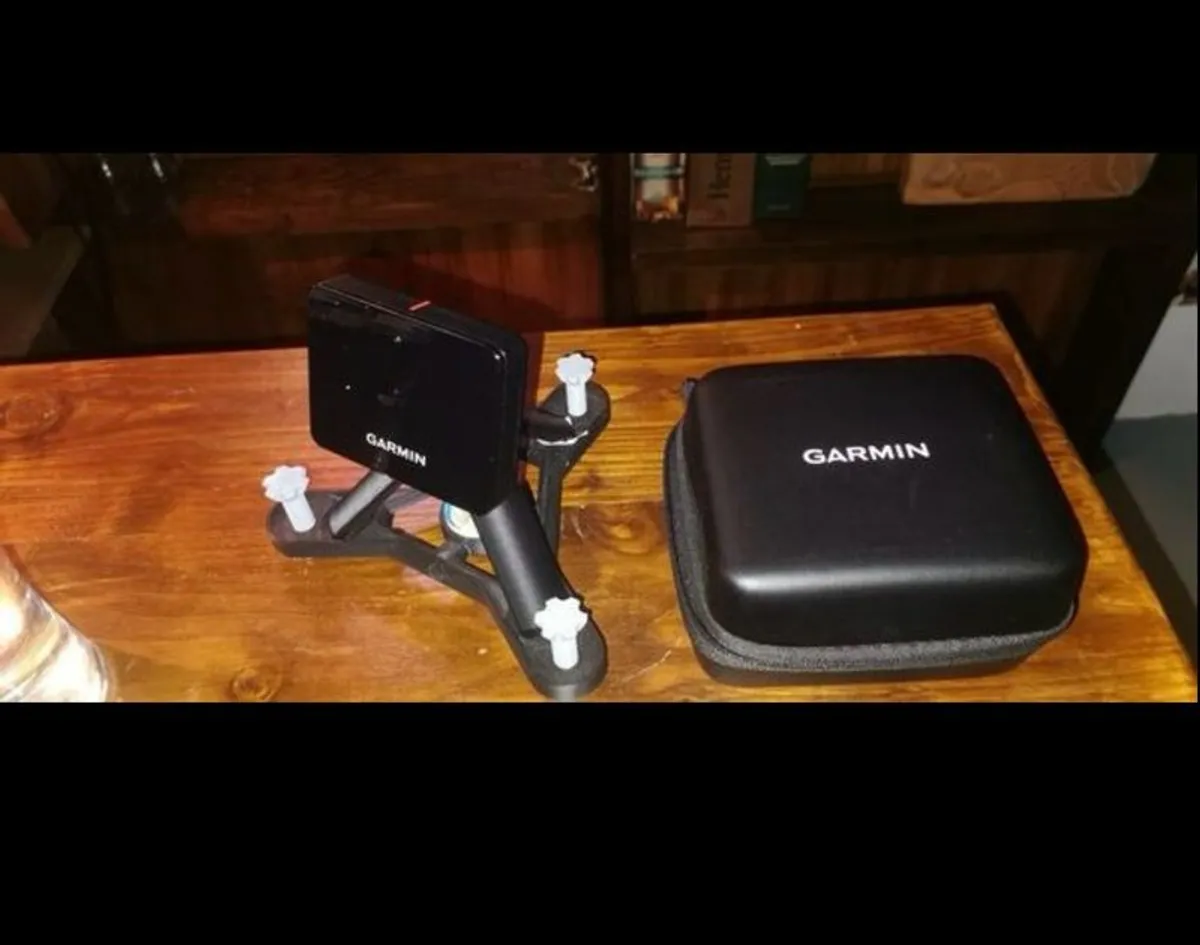 Garmin R10 Golf Launch Monitor - Image 1