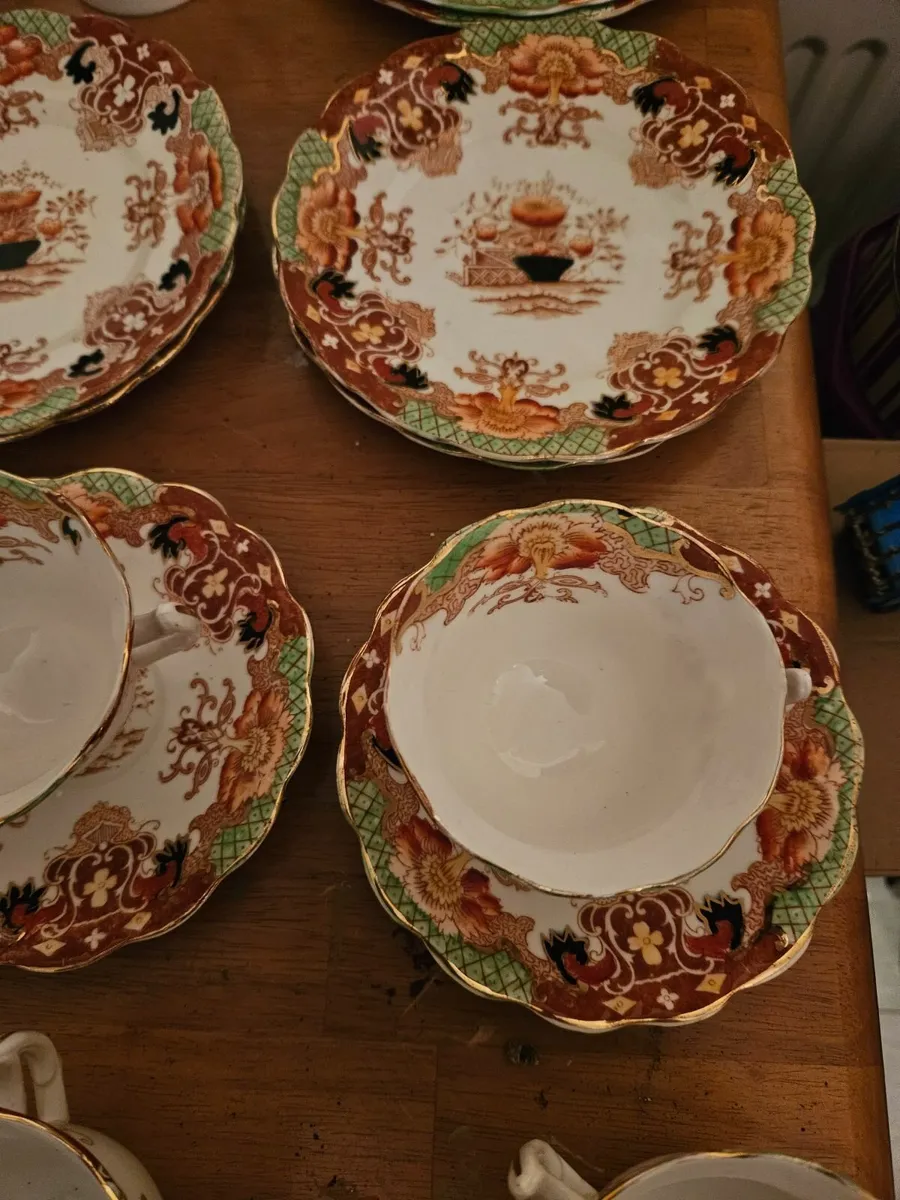 Vintage Antique Wellington China Tea set - Image 2