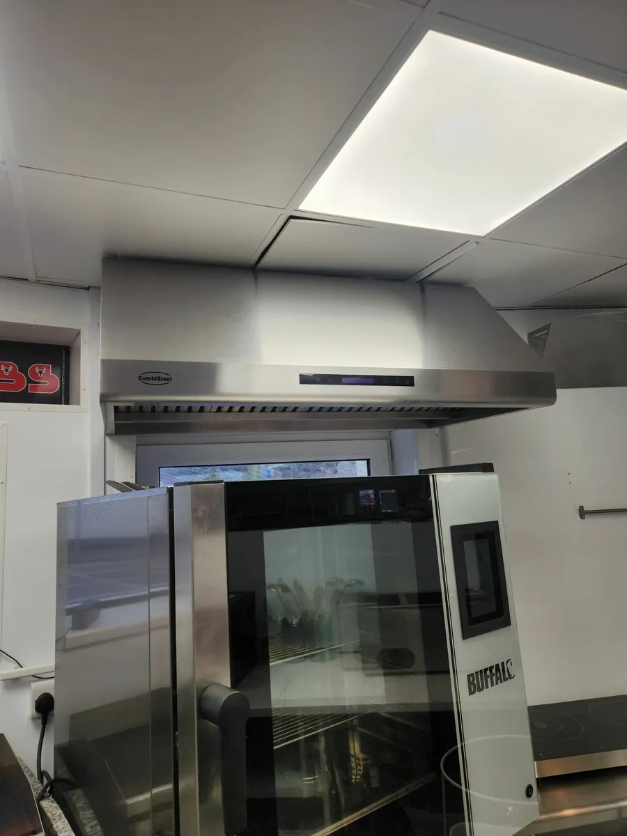 Commercial kitchen equipment - Image 1