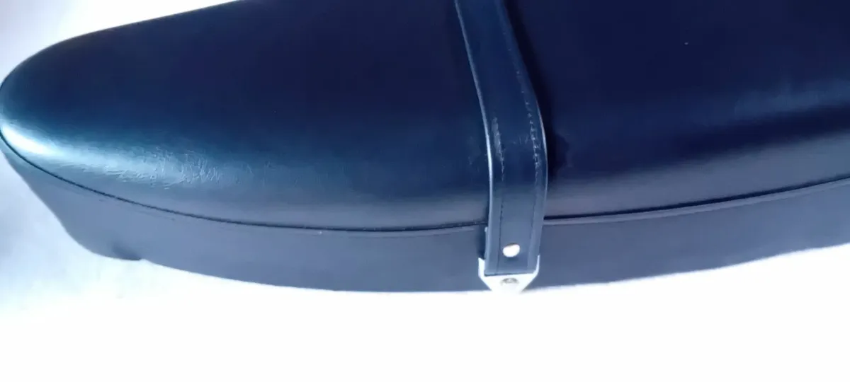 Vespa PX seat - Image 2