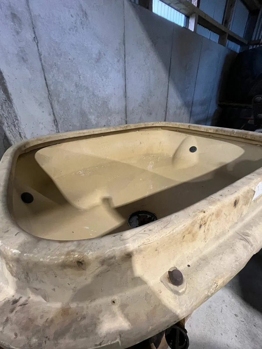 Vicon fertilizer spreader and pz hay bob - Image 4