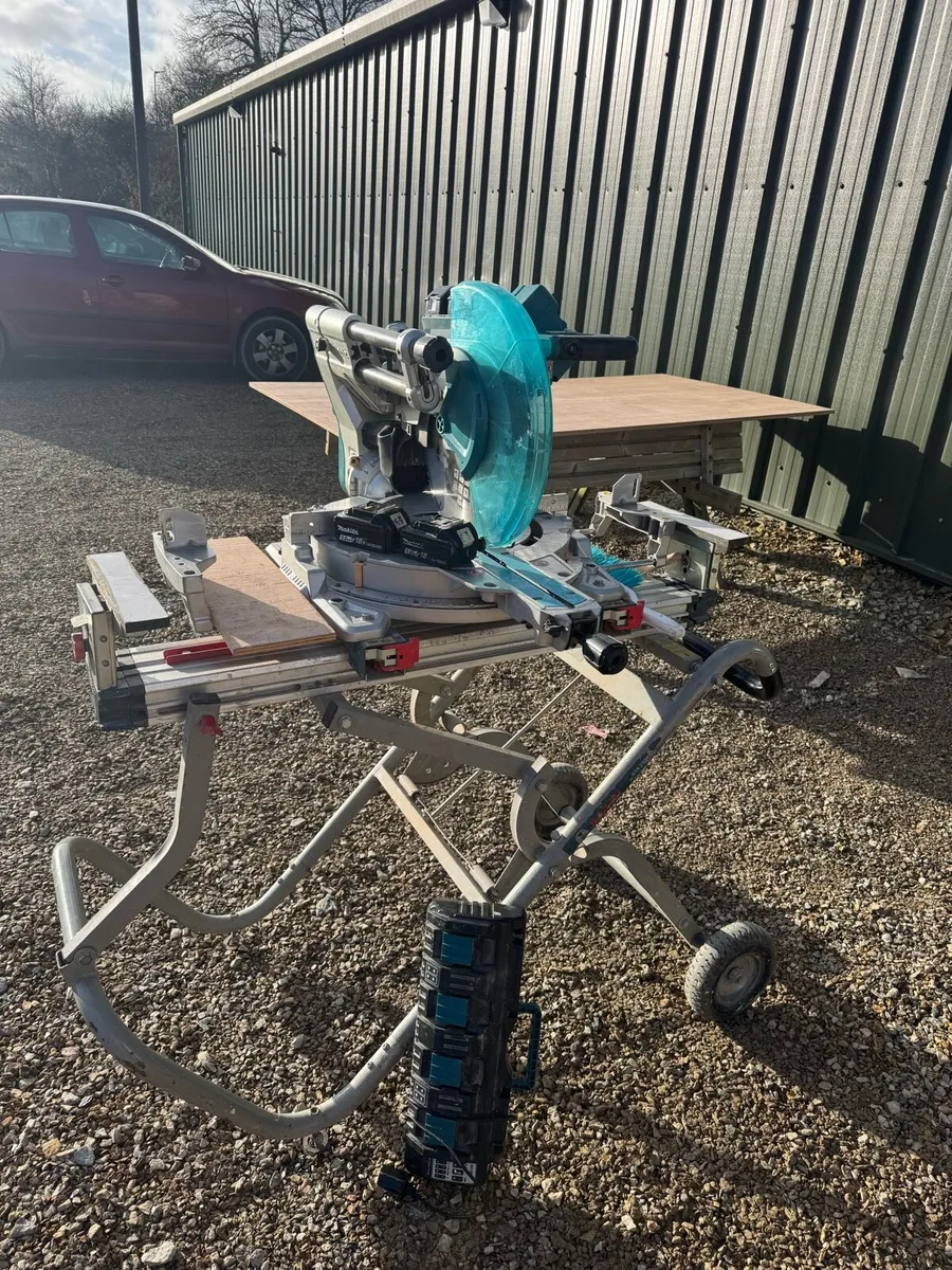 Makita chop saw - Image 1