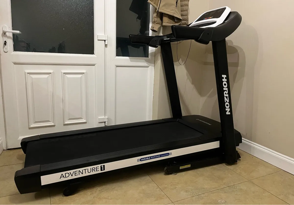 Horizon adventure 1 treadmill - Image 3