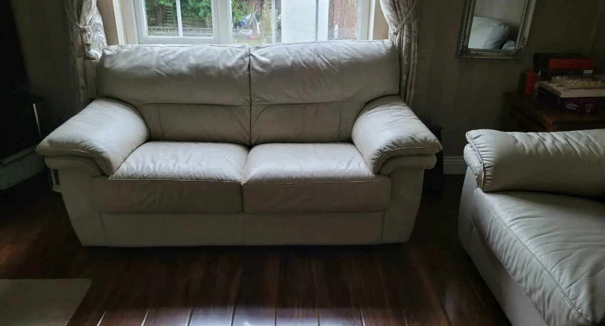 Leather Couches 2 seater & 3 Seater - Image 1