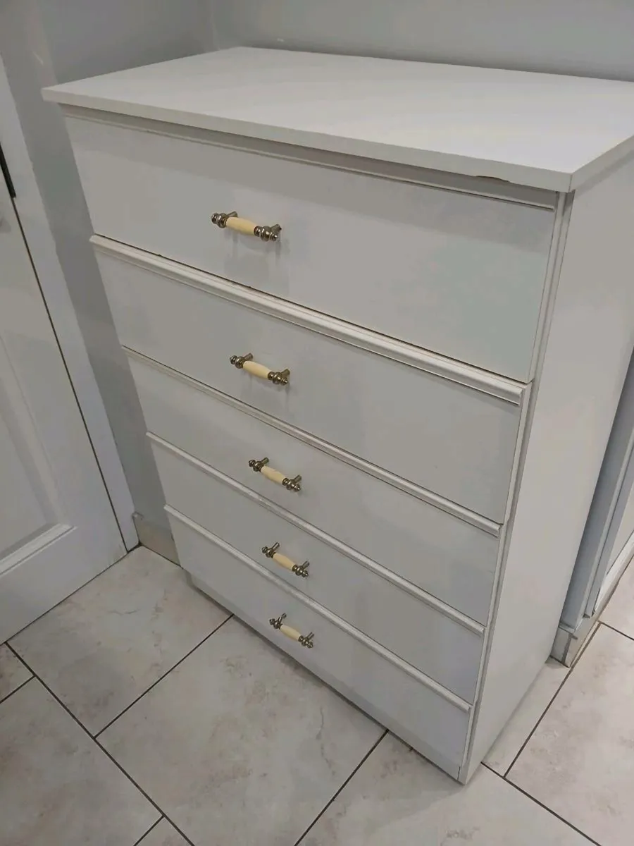 Cream Chest of drawers and 2 cream lockers - Image 1