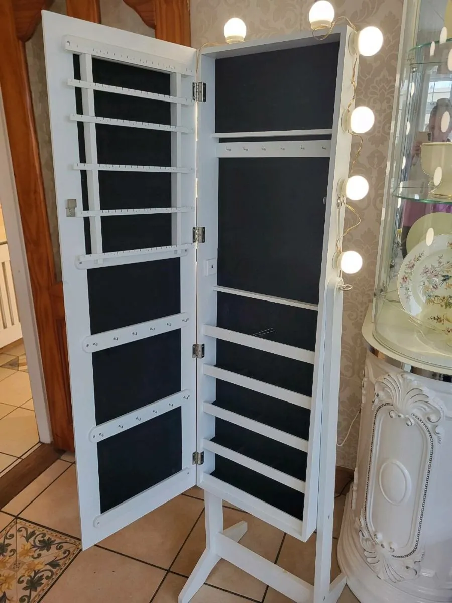 Standing mirror, jewelry box - Image 2