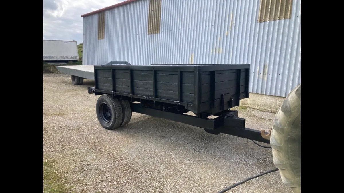 Tipping trailer - Image 1