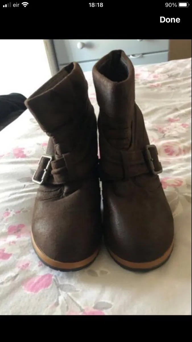 Ladies BNWT ankle boots size 6 €20 - Image 2
