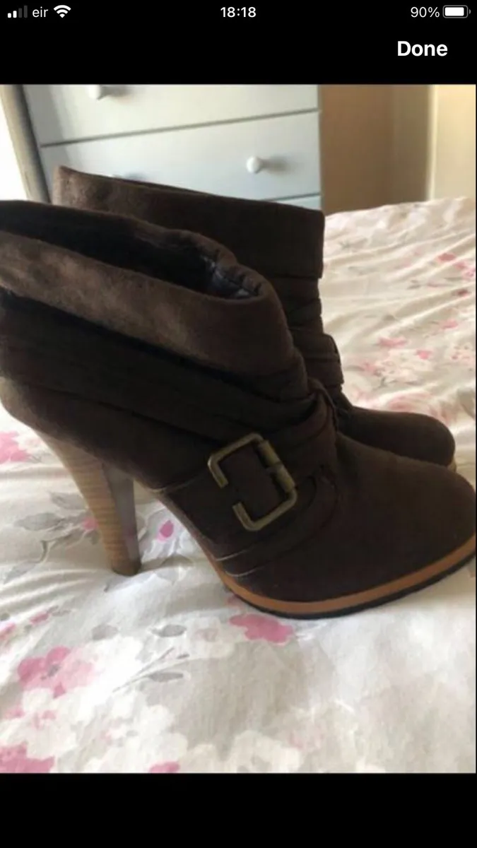 Ladies BNWT ankle boots size 6 €20 - Image 4