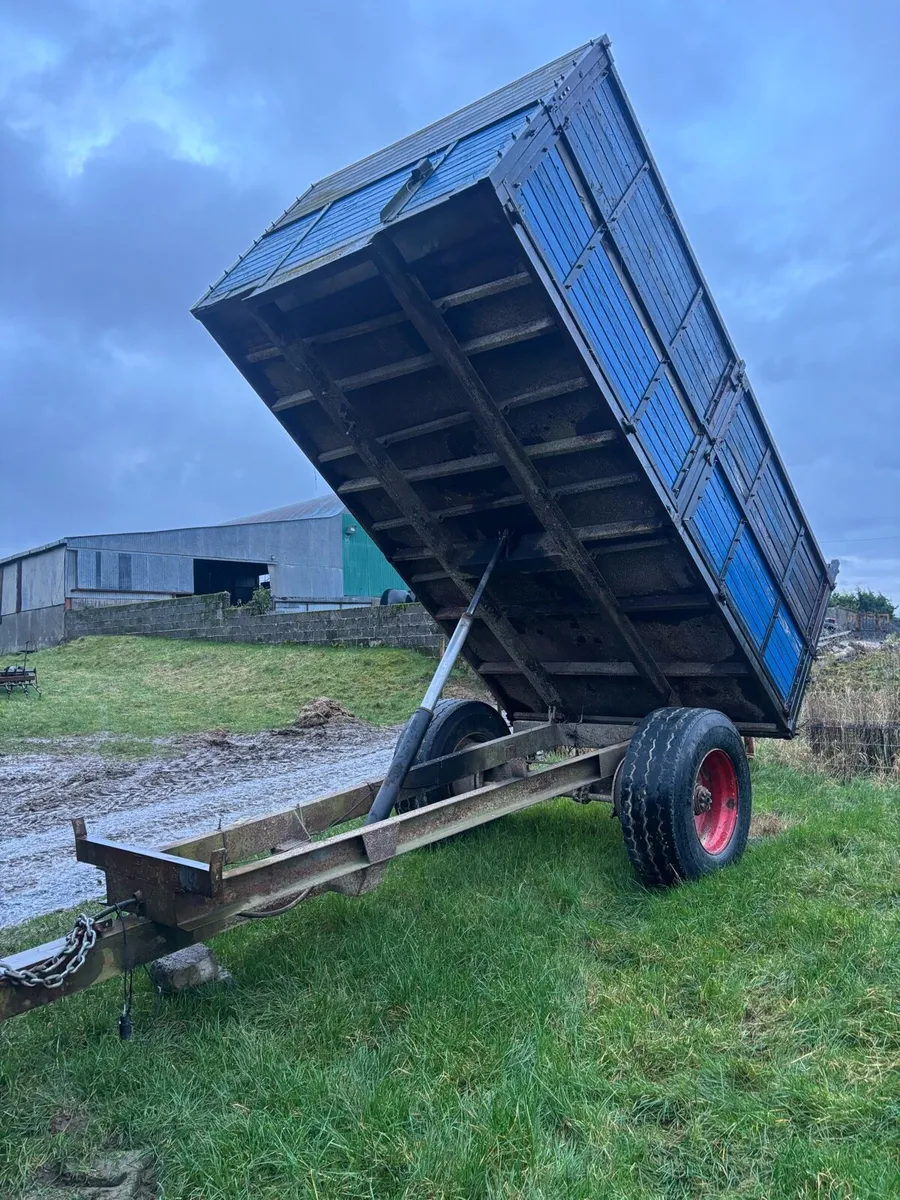 Tipping trailer - Image 1