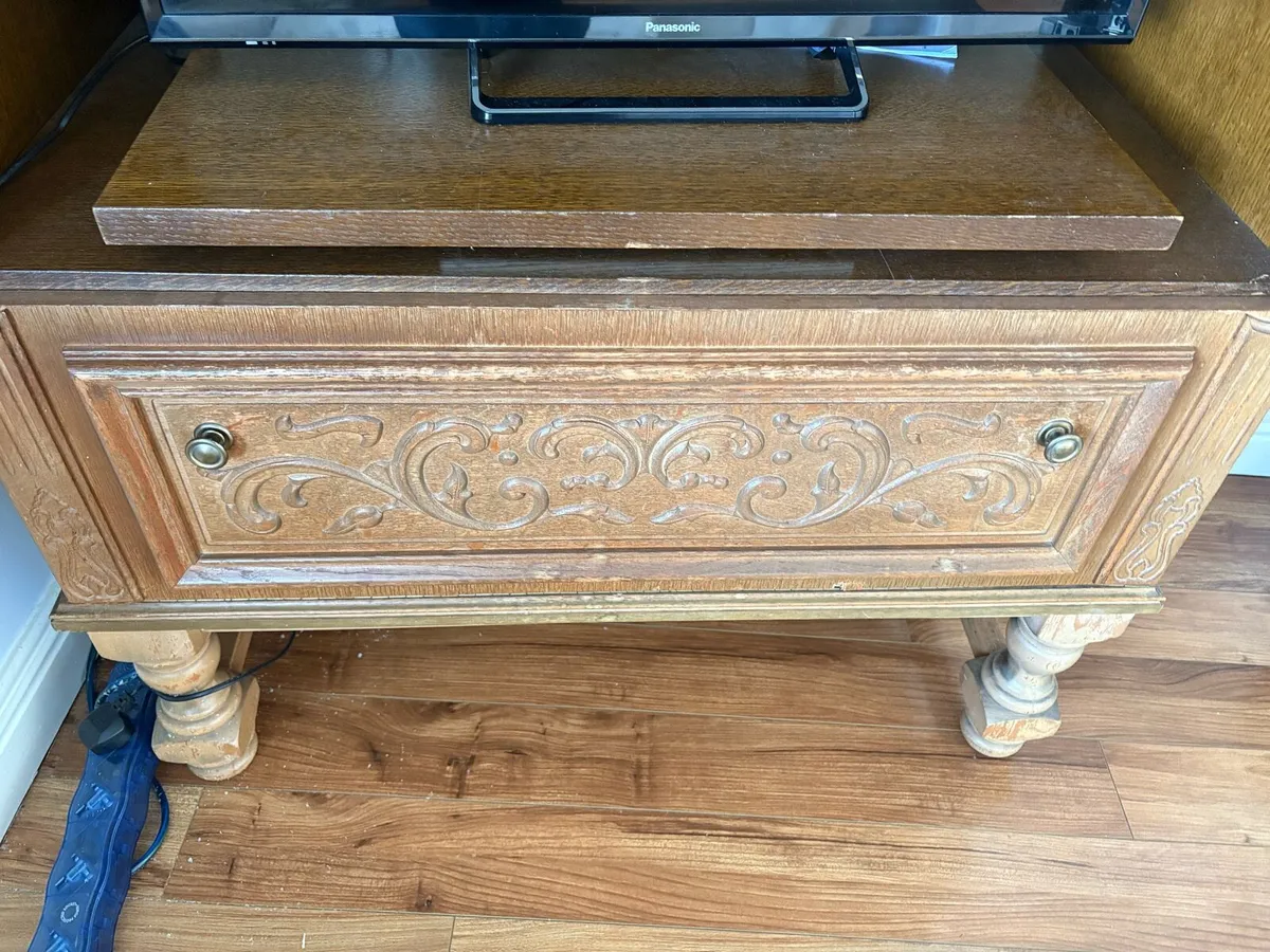 Stunning TV unit - Image 4