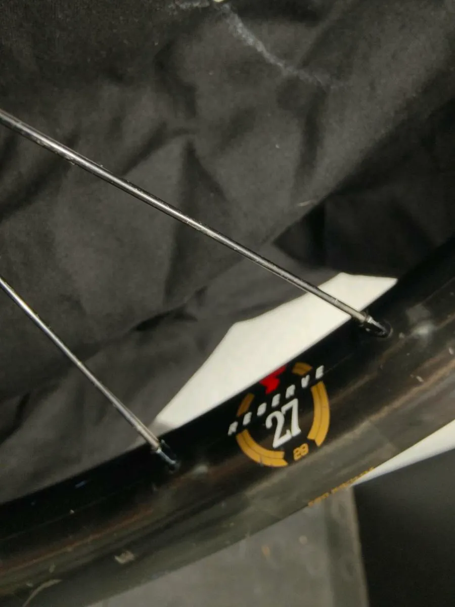 Santa Cruz reserve carbon wheelset 29 - Image 3