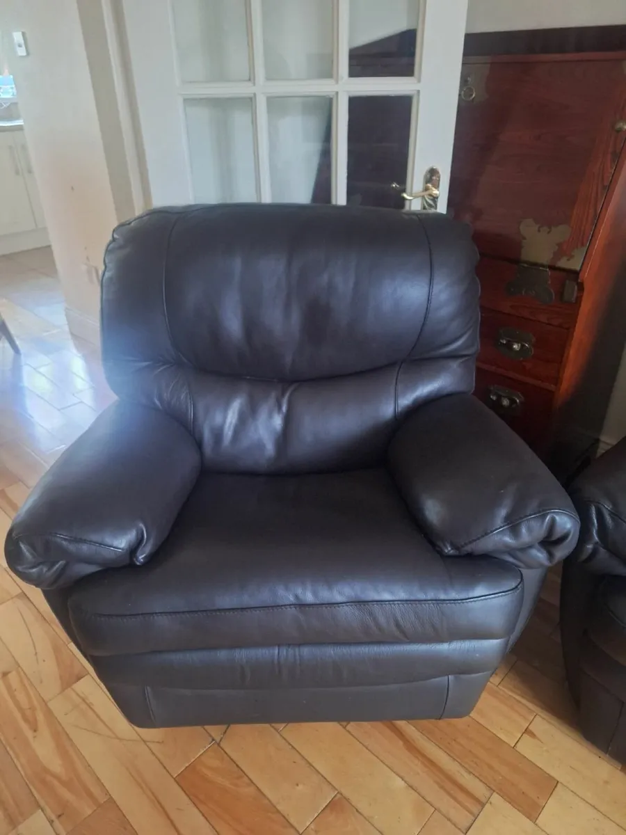 3 Seater Recliner Sofa and Two Armchairs - Image 3