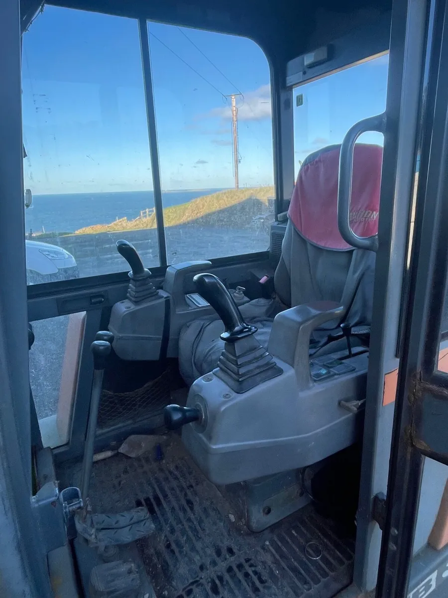 3 ton digger - Image 2