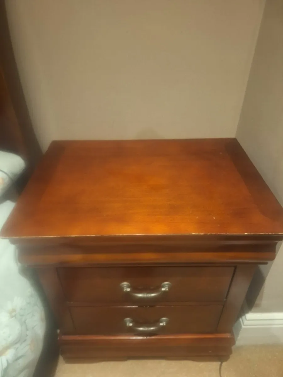 Chest of Drawers and Two matching Lockers - Image 3