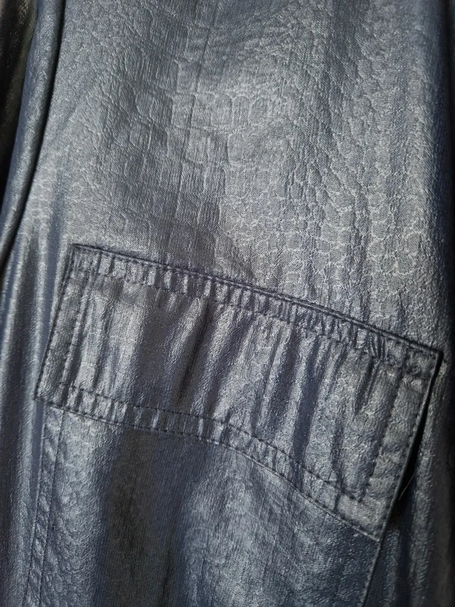 Genuine Calvin Klein ladies blouse (Large) - Image 4