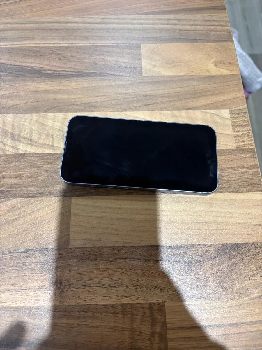 iPhone 14 for sale in excellent condition - Image 3
