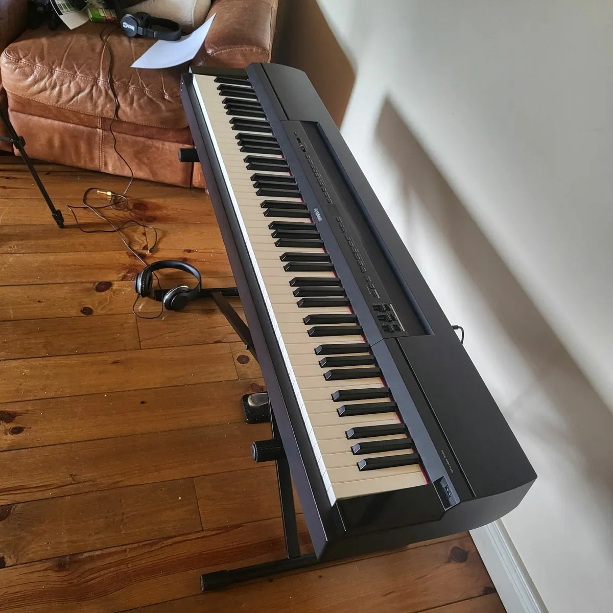 Yamaha P255 digital piano full setup - Image 2