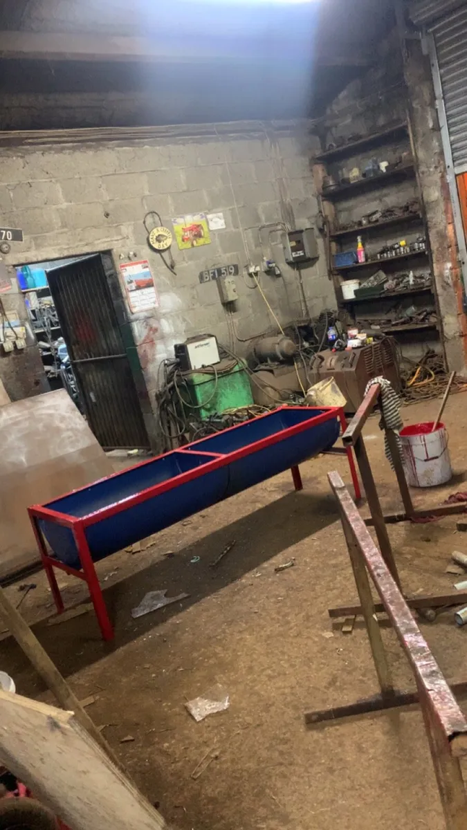 Feeding trough - Image 2