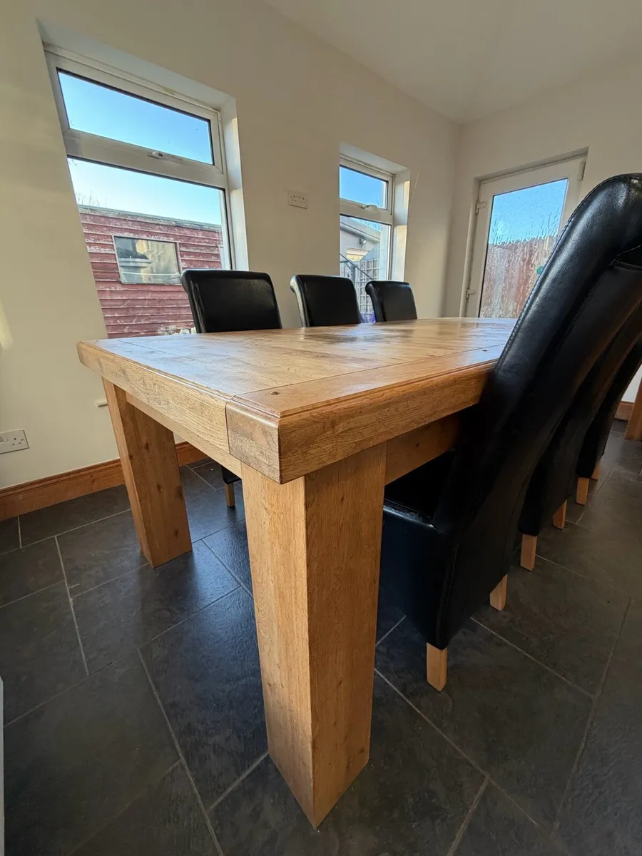 Solid American Oak table - seats 12 extended - Image 3