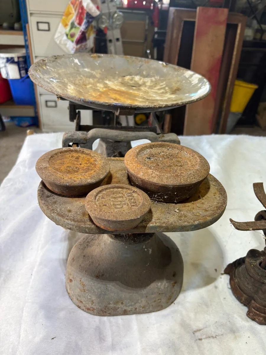 Antique Weighing scales €35 - Image 3