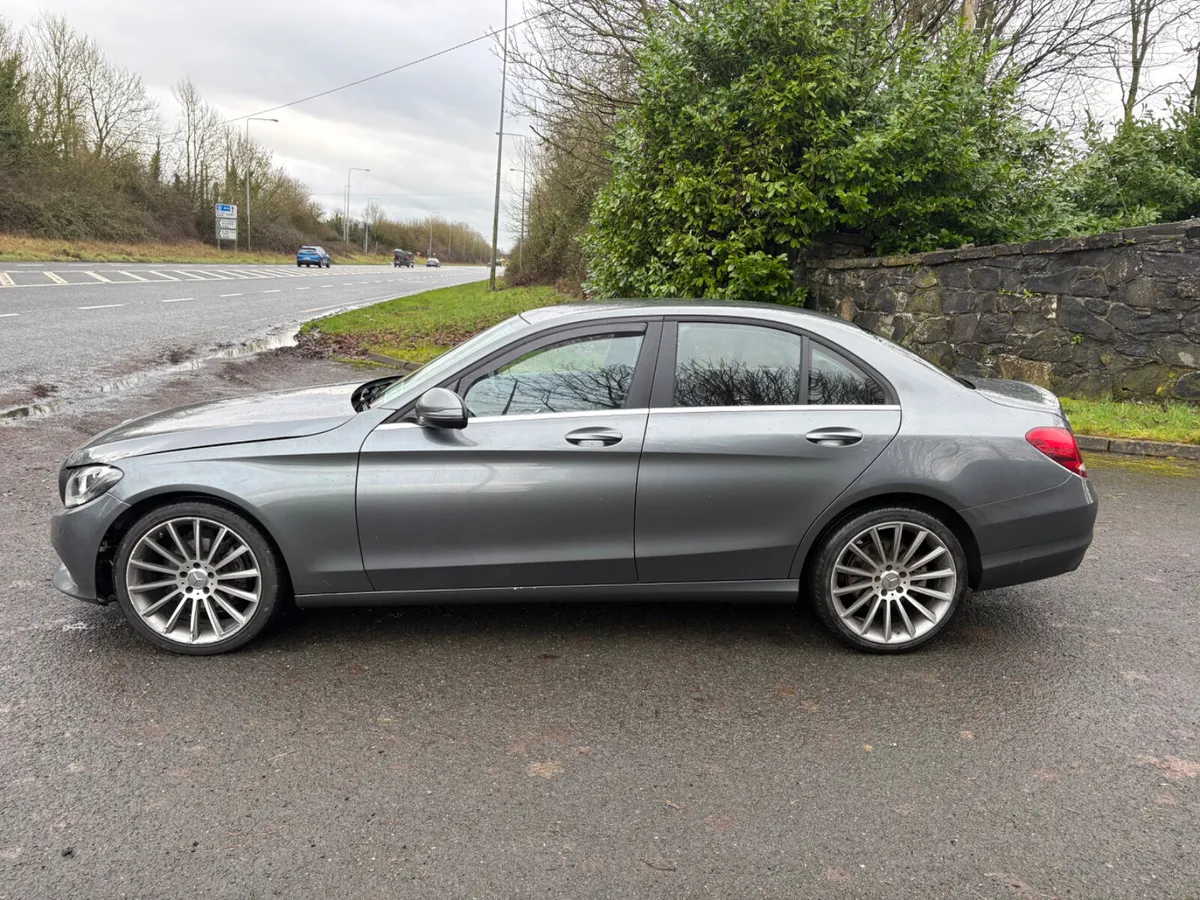 2016 (162)Mercedes C220CDi manual .Drive away - Image 4