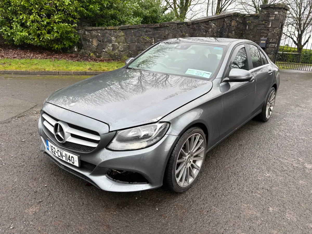 2016 (162)Mercedes C220CDi manual .Drive away - Image 3
