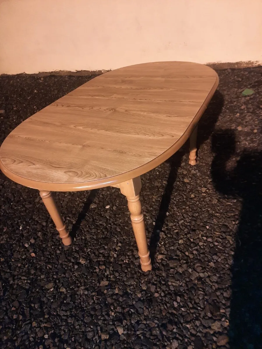 Kitchen table - Image 3