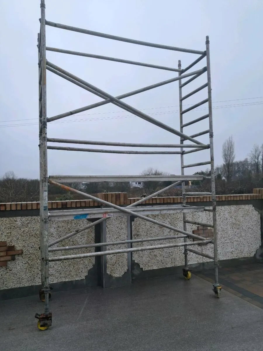 Aluminium Scaffolding Towers For Sale - Image 2