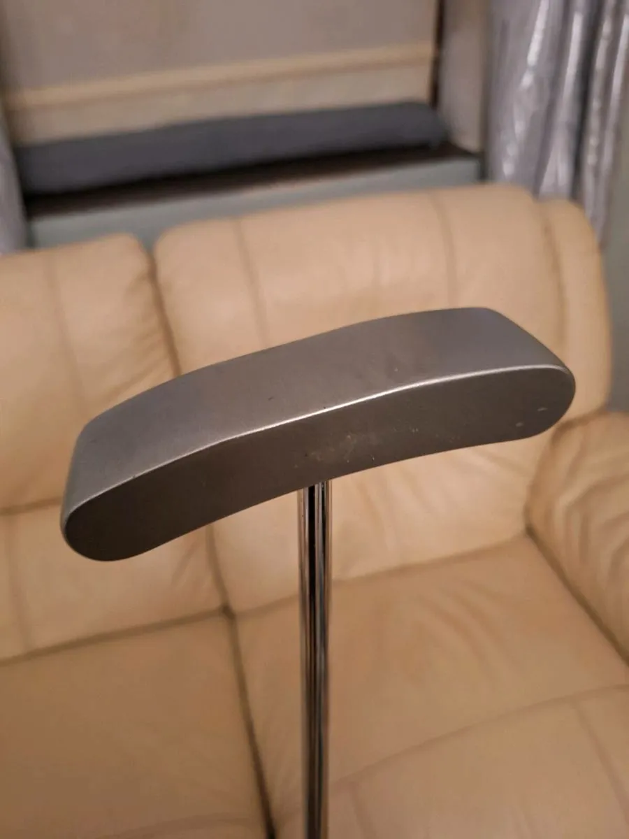 PING B 90 BROOMSTICK PUTTER 49INCH - Image 4