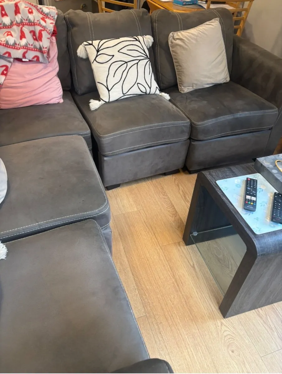 Sofa 5 Seater L shaped - Image 2