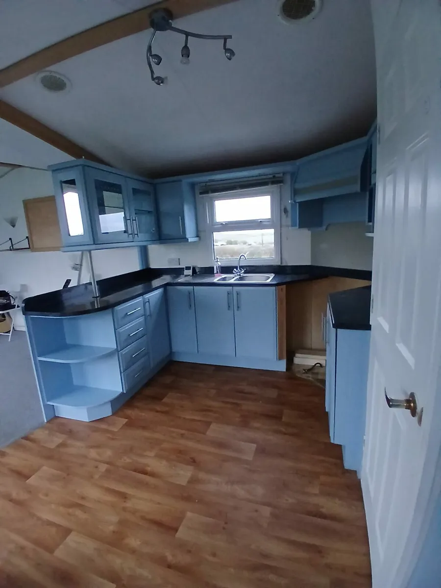 Mobile Home - Image 2