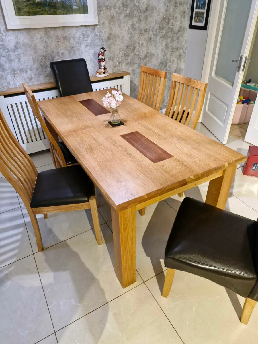 Dining table - Image 2