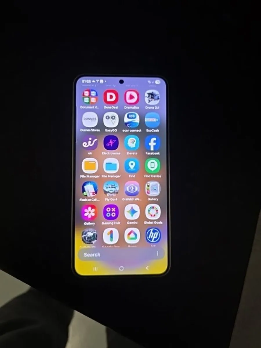 Samsung S24 - Image 2