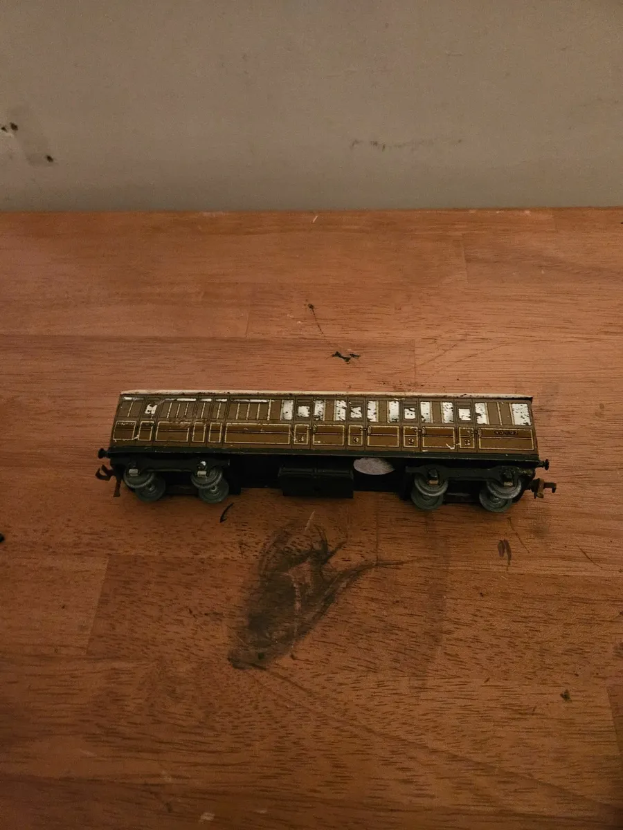 Hornby Dublo OO Gauge Carraige Metal