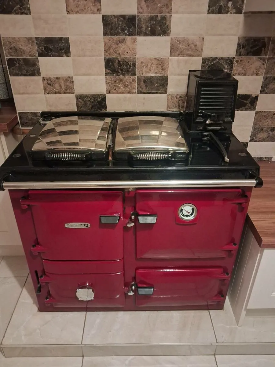 Solid fuel rayburn range