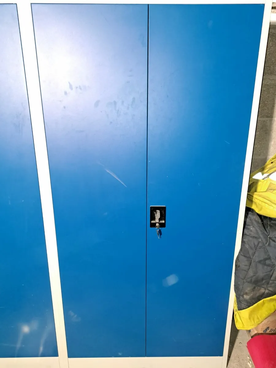 Storage cabinets tools office security - Image 4