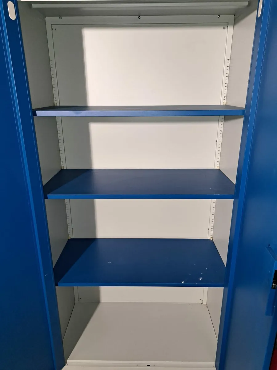 Storage cabinets tools office security dewalt - Image 1