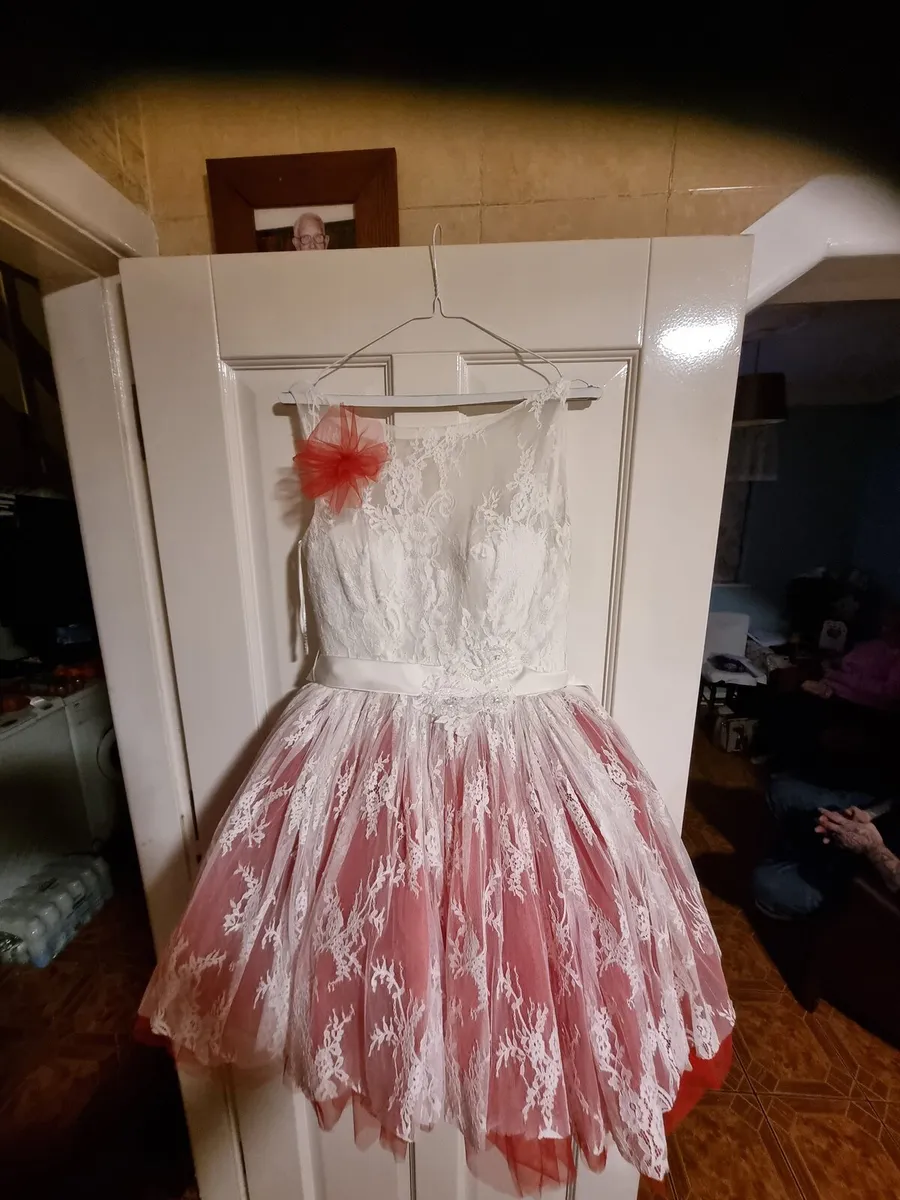 Wedding dress - Image 1