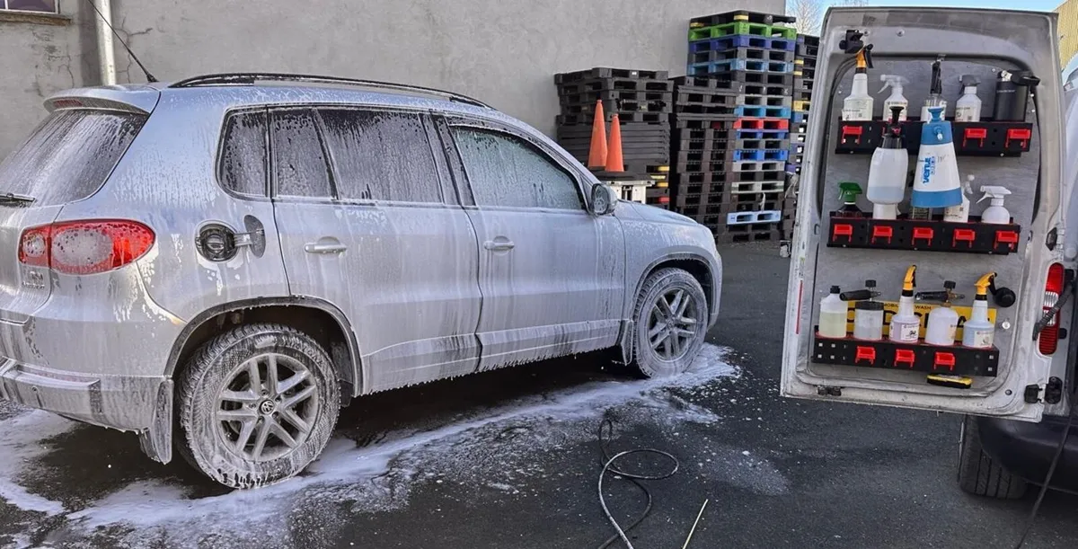 Mobile Car Valeting - Image 1