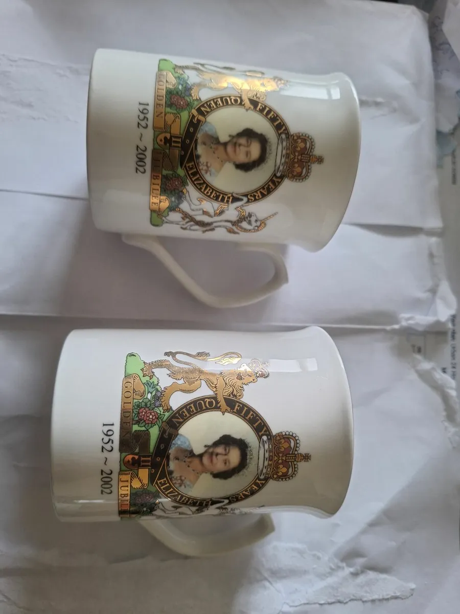 A pair of Royal Commemorative mugs - Image 1