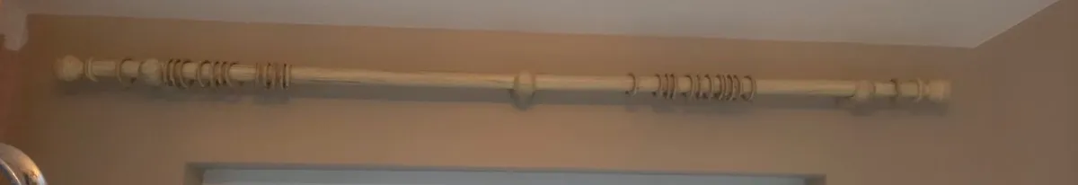 Wooden Curtain Poles - Various Sizes - Image 3