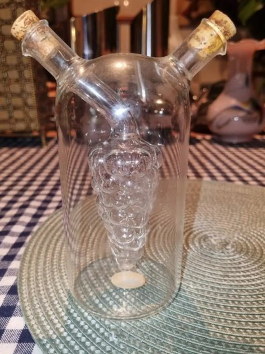 Oil and vinegar cruet - Image 1