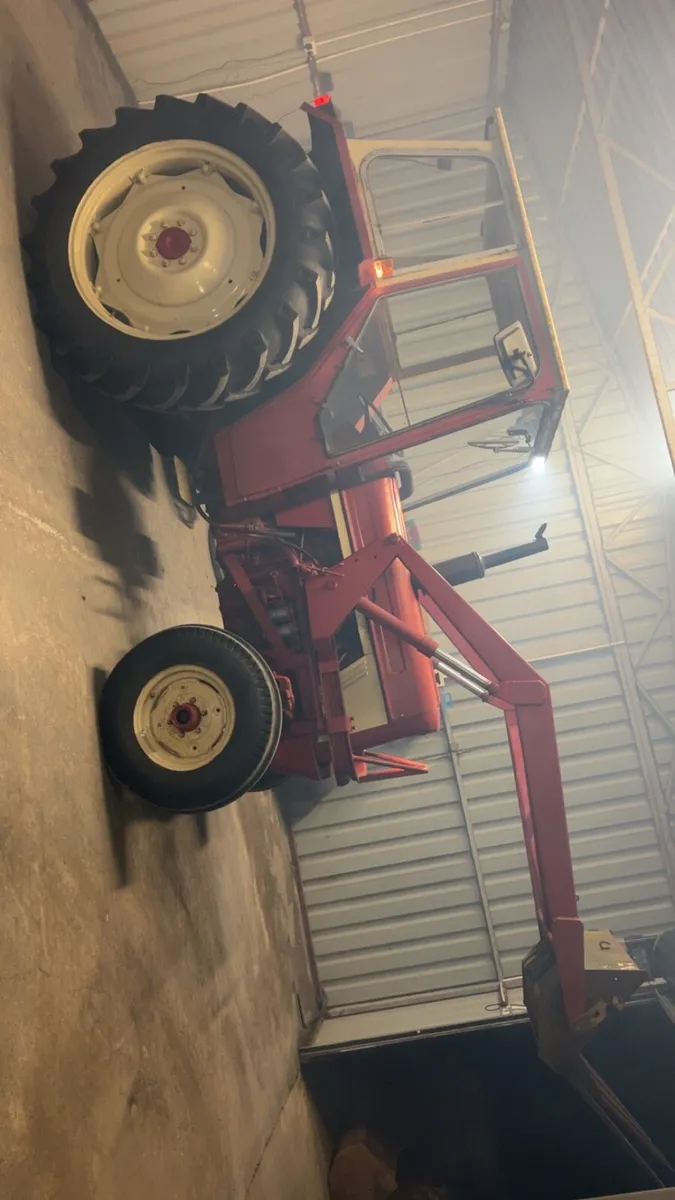 International 574 - Image 1