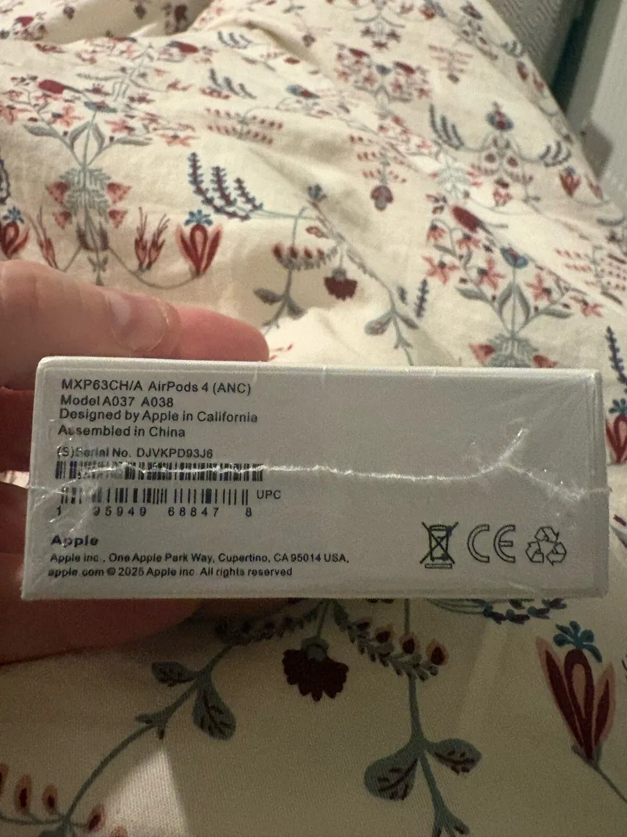 New Apple EarPods 4 in plastic - Image 2