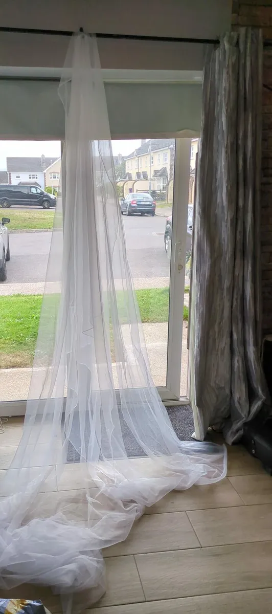 Wedding bits and pieces - Image 3