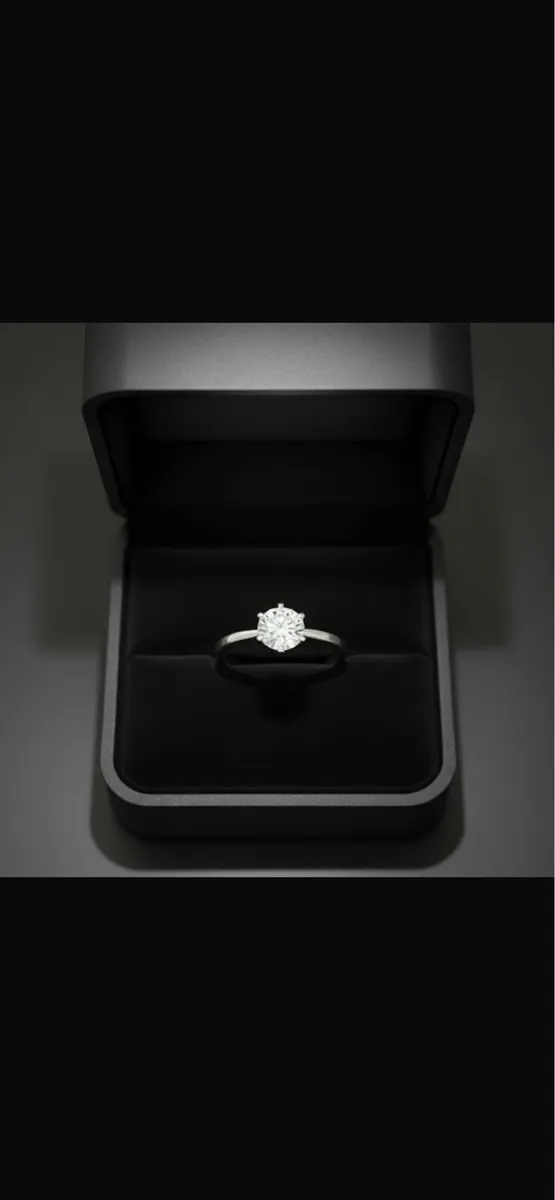 1.11 Ct Diamond Ring - Image 1